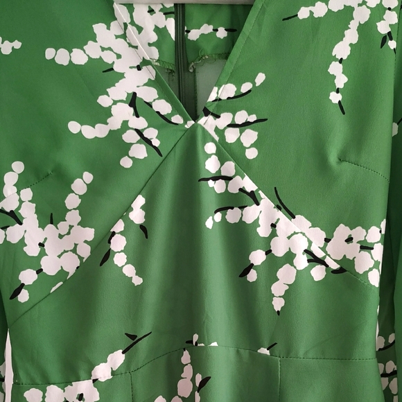 Korean dress - Picture 9 of 15